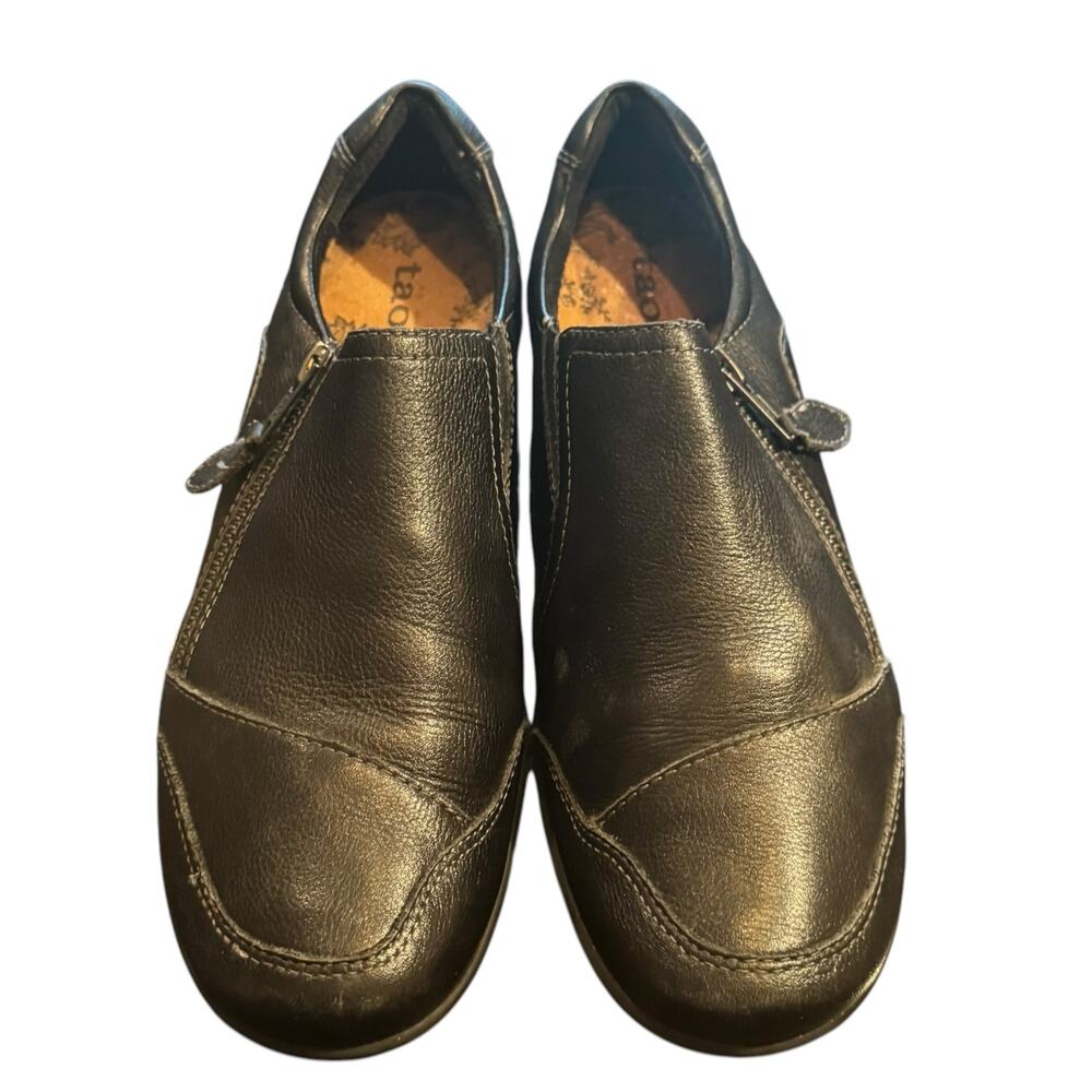 Taos Footwear Women's 7.5 Black Leather Character Slip On Shoes